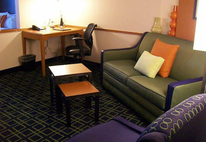 Fairfield Inn And Suites By Marriott Strasburg Shenandoah Valley Екстер'єр фото